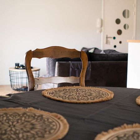Simplicite Et Calme En Appartement A إسوار المظهر الخارجي الصورة