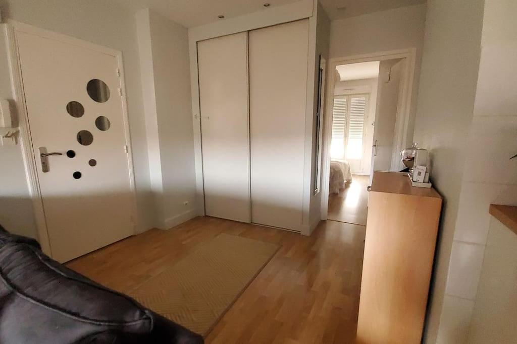 Simplicite Et Calme En Appartement A إسوار المظهر الخارجي الصورة