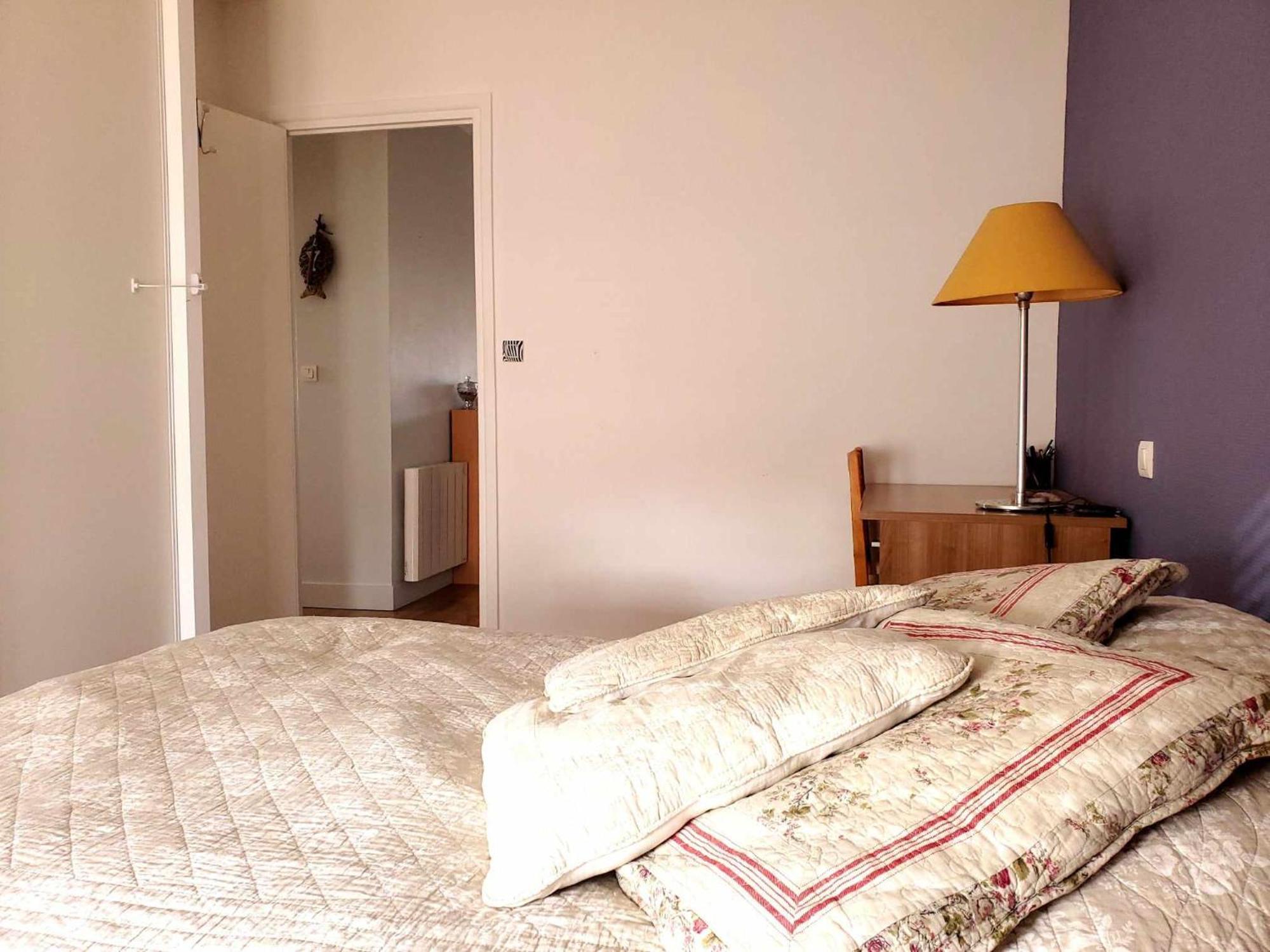 Simplicite Et Calme En Appartement A إسوار الغرفة الصورة